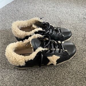 Authentic Golden Goose Sneakers (size: US8.5-9 / EU39)